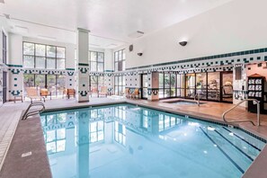 Indoor pool, sun loungers