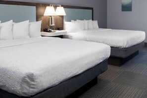 Two queen beds non smoking | In-room safe, iron/ironing board, free cots/infant beds, free WiFi - Hampton Inn Conyers (Conyers)