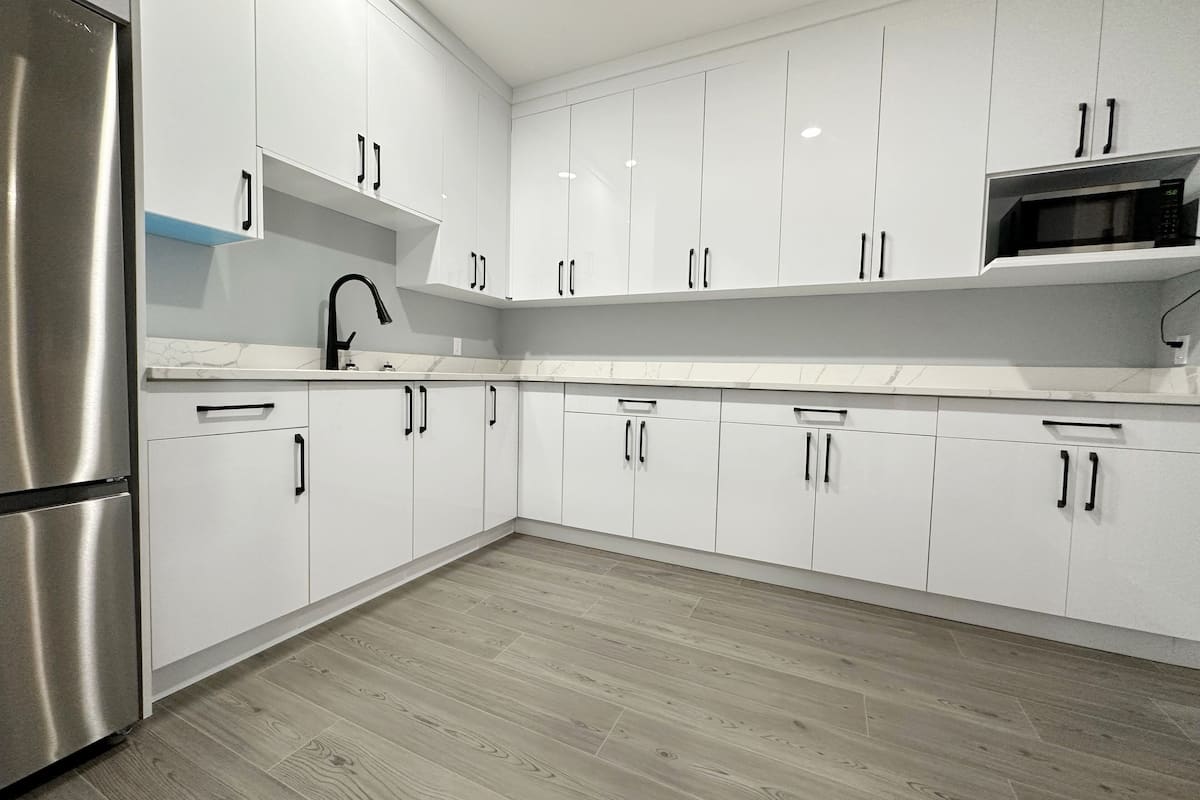 family suite with jacuzzi | in-room dining