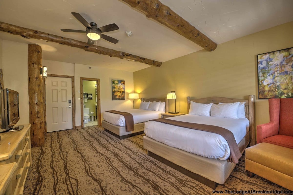 Iron/ironing board, free cribs/infant beds, rollaway beds, bed sheets