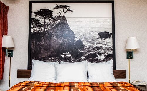 Pelican Inn Monterey