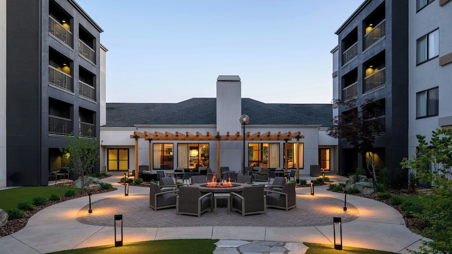 Courtyard by Marriott Downtown Boise