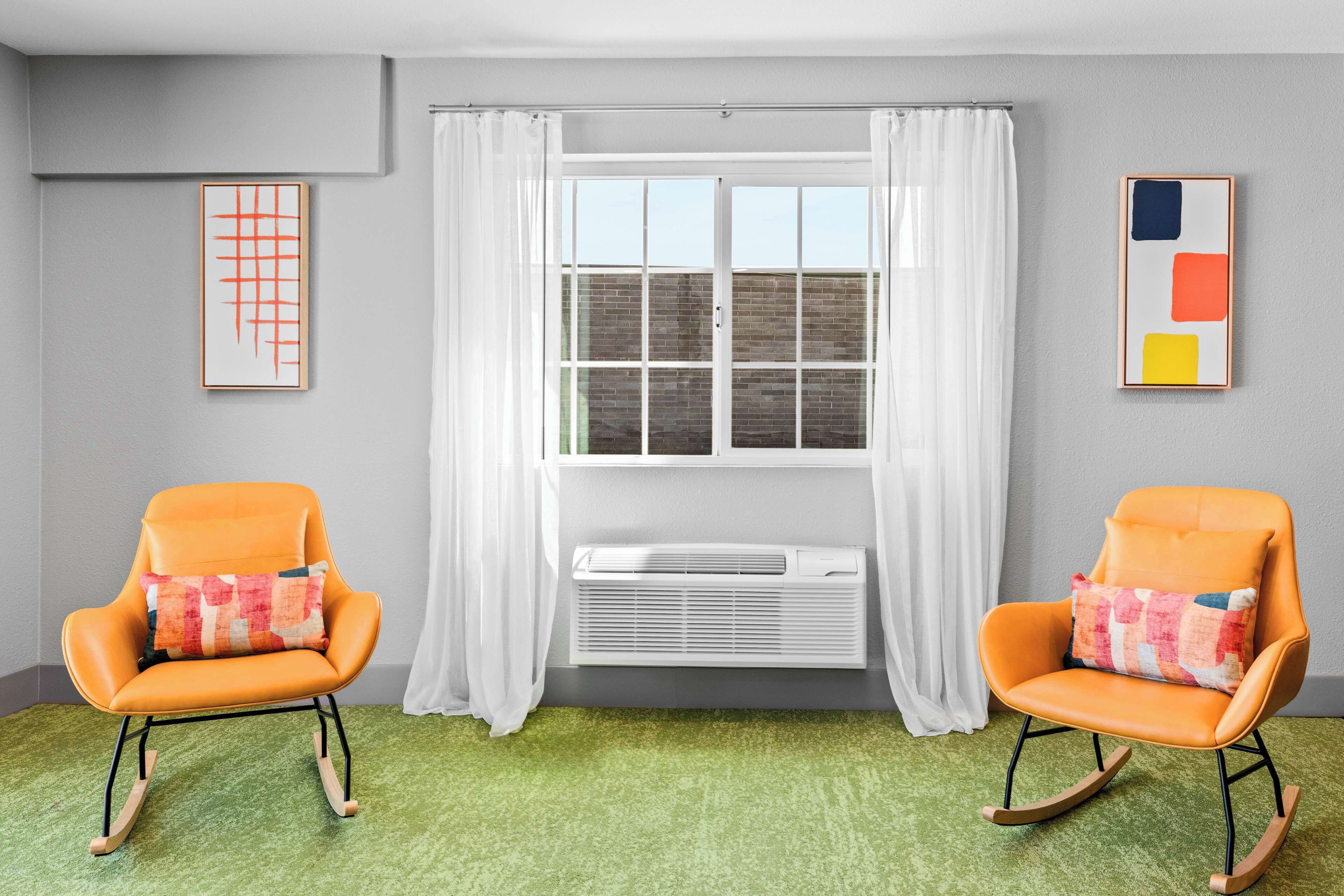 Ramada by Wyndham Modesto Yosemite Area — photo 10