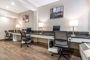 Business center - Best Western John Muir Inn (Martinez)