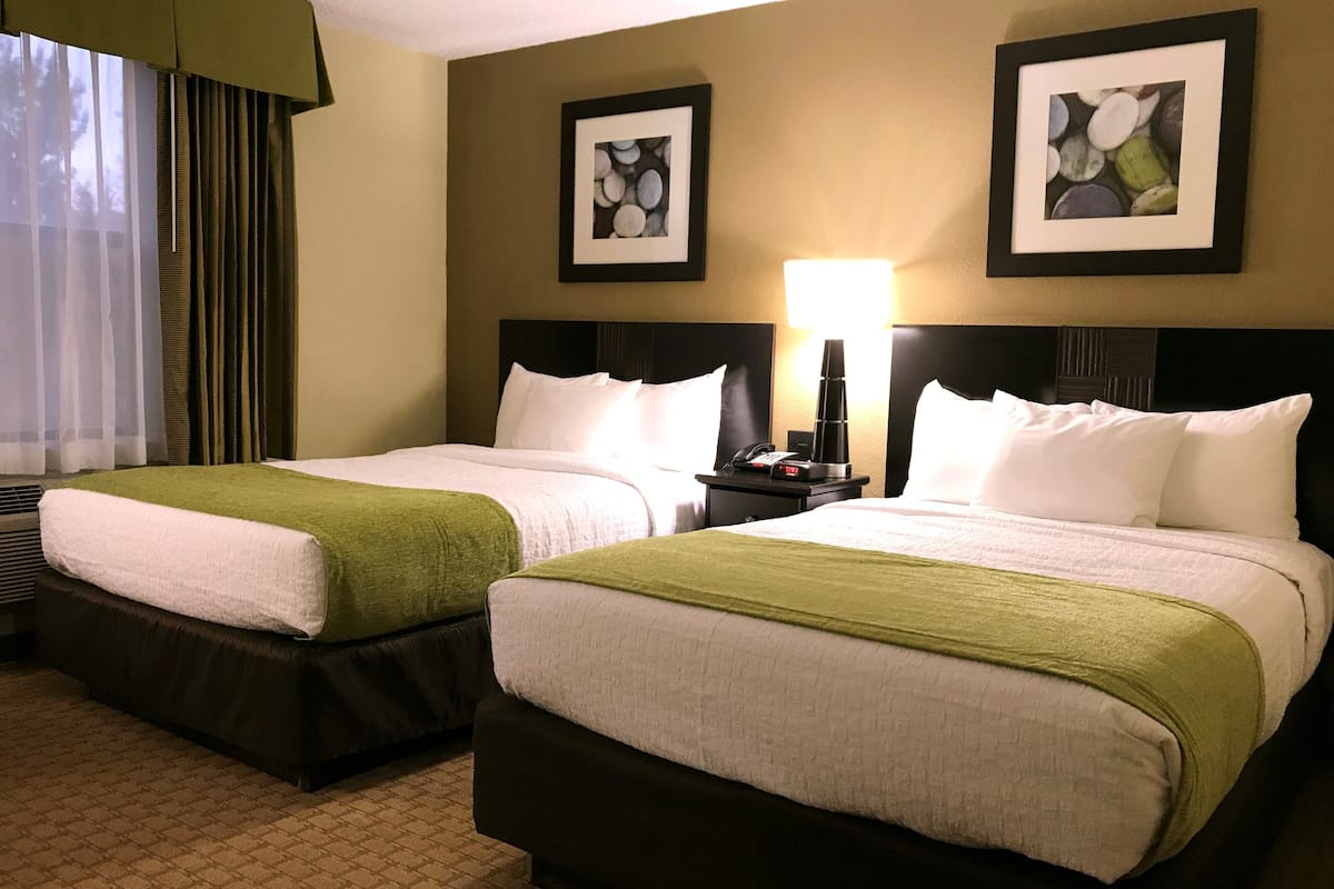 double room | desk, blackout curtains, iron/ironing board, free wifi