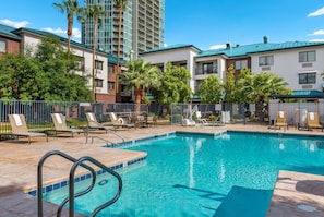 Outdoor pool, pool loungers