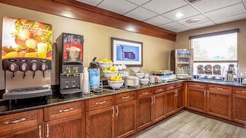 Free continental breakfast on weekdays
