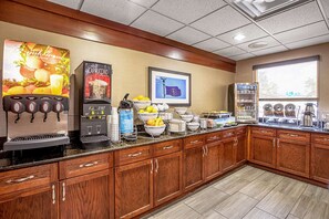 Free daily continental breakfast