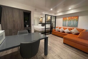 Deluxe Suite, 2 Queen Beds, Non Smoking | Premium bedding, down comforters, pillowtop beds, individually furnished - Baymont Inn & Suites by Wyndham Tempe University/Phoenix (Tempe)
