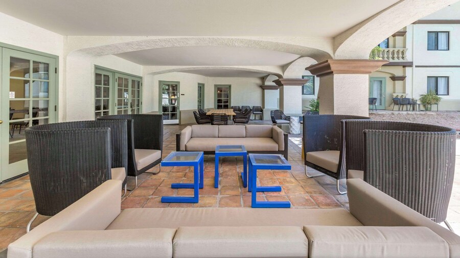 Windmill Suites Surprise - Phoenix, an Ascend Collection Hotel