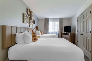 Suite, Mehrere Betten, Nichtraucher (Wet Bar) | Hochwertige Bettwaren, Pillowtop-Betten, Minibar, Zimmersafe
