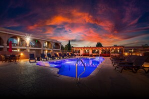 Outdoor pool - GreenTree Inn Sedona (Sedona)