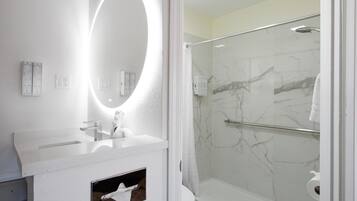 Combined shower/tub, eco-friendly toiletries, hair dryer, towels