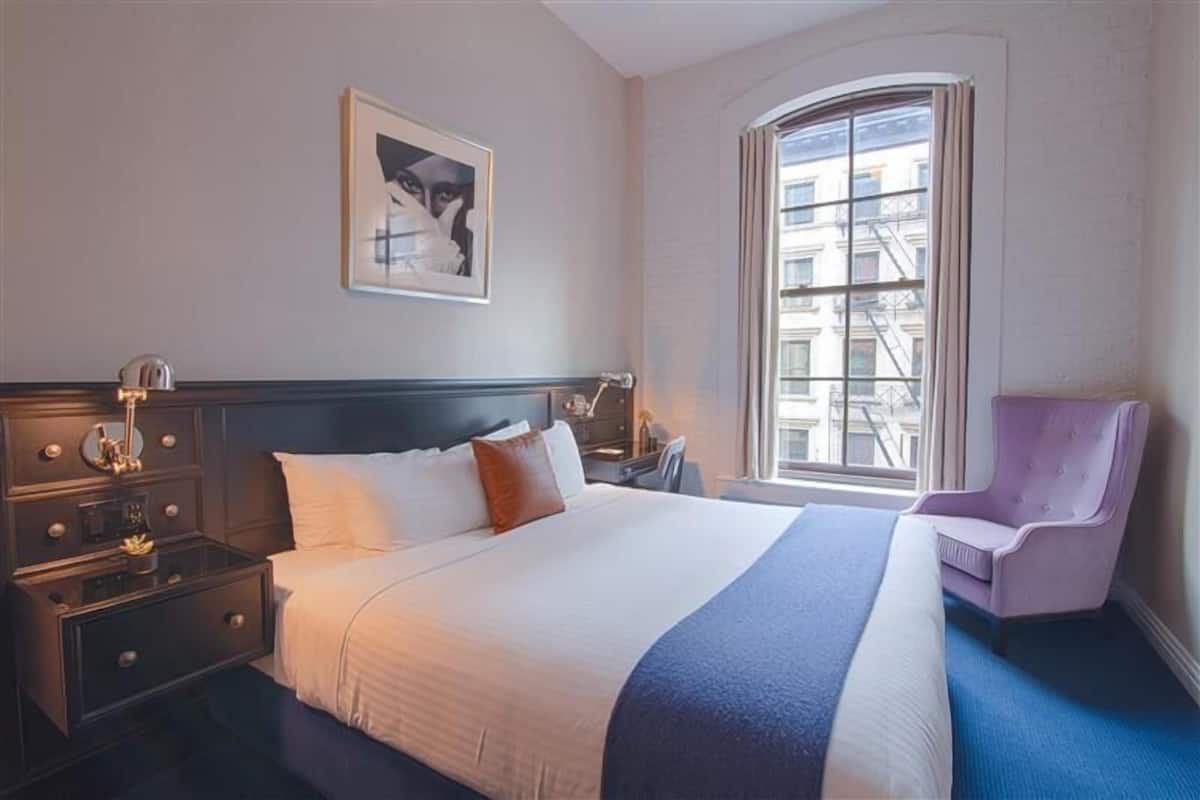 1 bedroom, Frette Italian sheets, hypo-allergenic bedding, down duvets