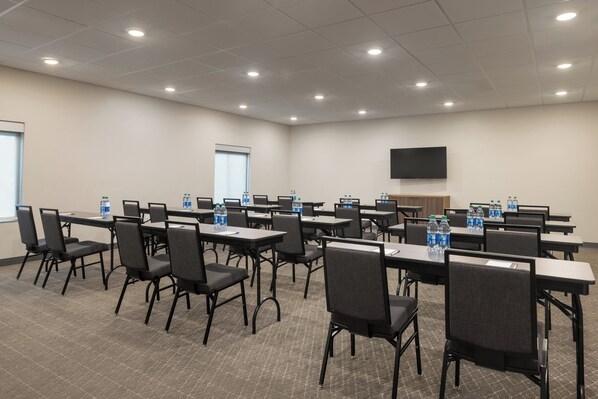 Meeting facility - Garner Hotel Albuquerque Airport by IHG (Albuquerque)