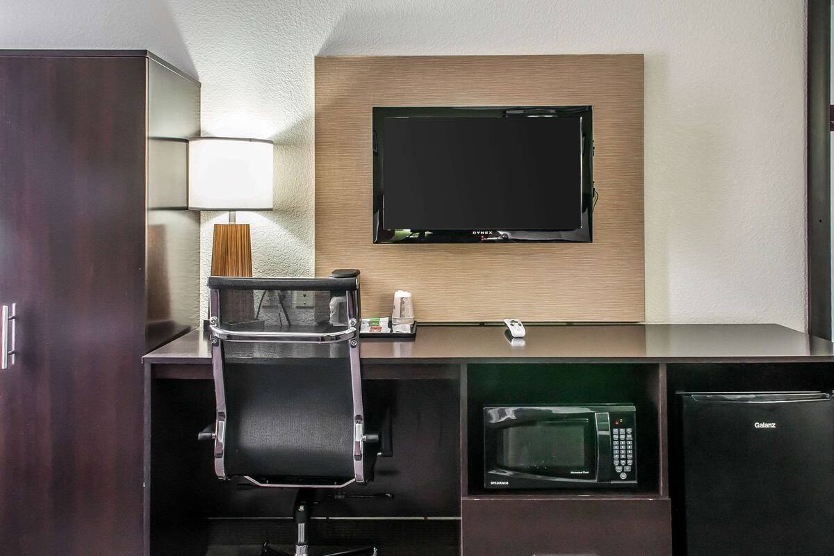 standard double room, 2 double beds | 1 bedroom, premium bedding, in-room safe, desk