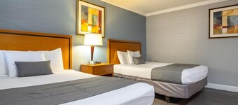 SOMA Park Inn – Civic Center