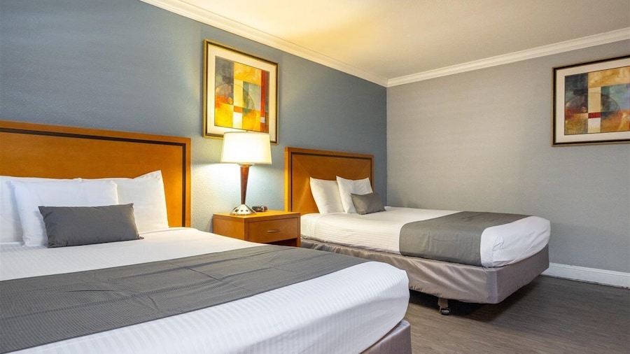 SOMA Park Inn â Civic Center
