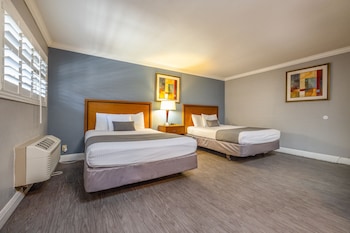 Room amenity at SOMA Park Inn – Civic Center