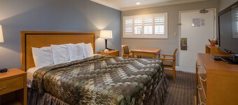 SOMA Park Inn – Civic Center