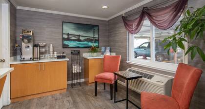 SOMA Park Inn – Civic Center