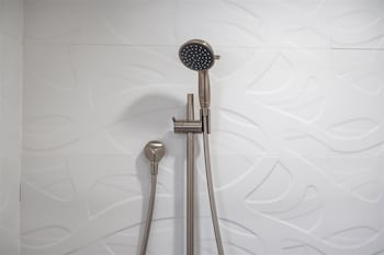 Standard Room, 1 Queen Bed, Non Smoking | Bathroom | Hair dryer, towels at SOMA Park Inn – Civic Center