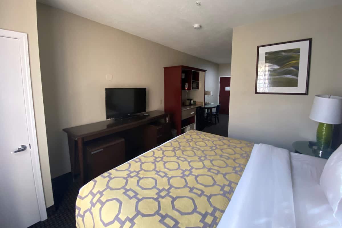 1 chambre, surmatelas, coffres-forts dans les chambres, bureau