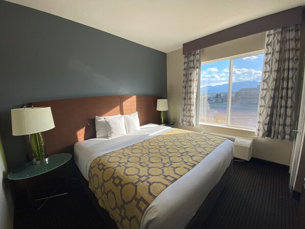 Mountain view - Baymont by Wyndham Colorado Springs (Colorado Springs)