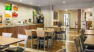 Frokostbuffé er inkludert hver dag