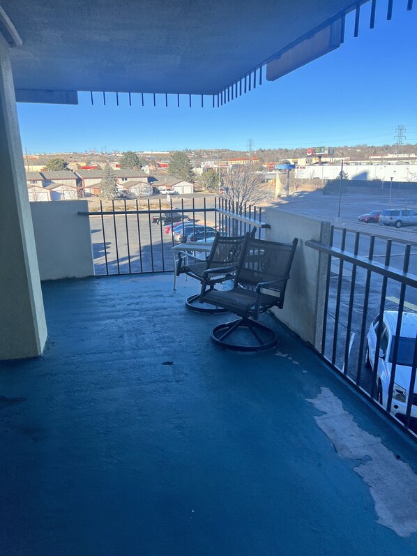Deluxe Suite, 1 King Bed | Terrace/patio