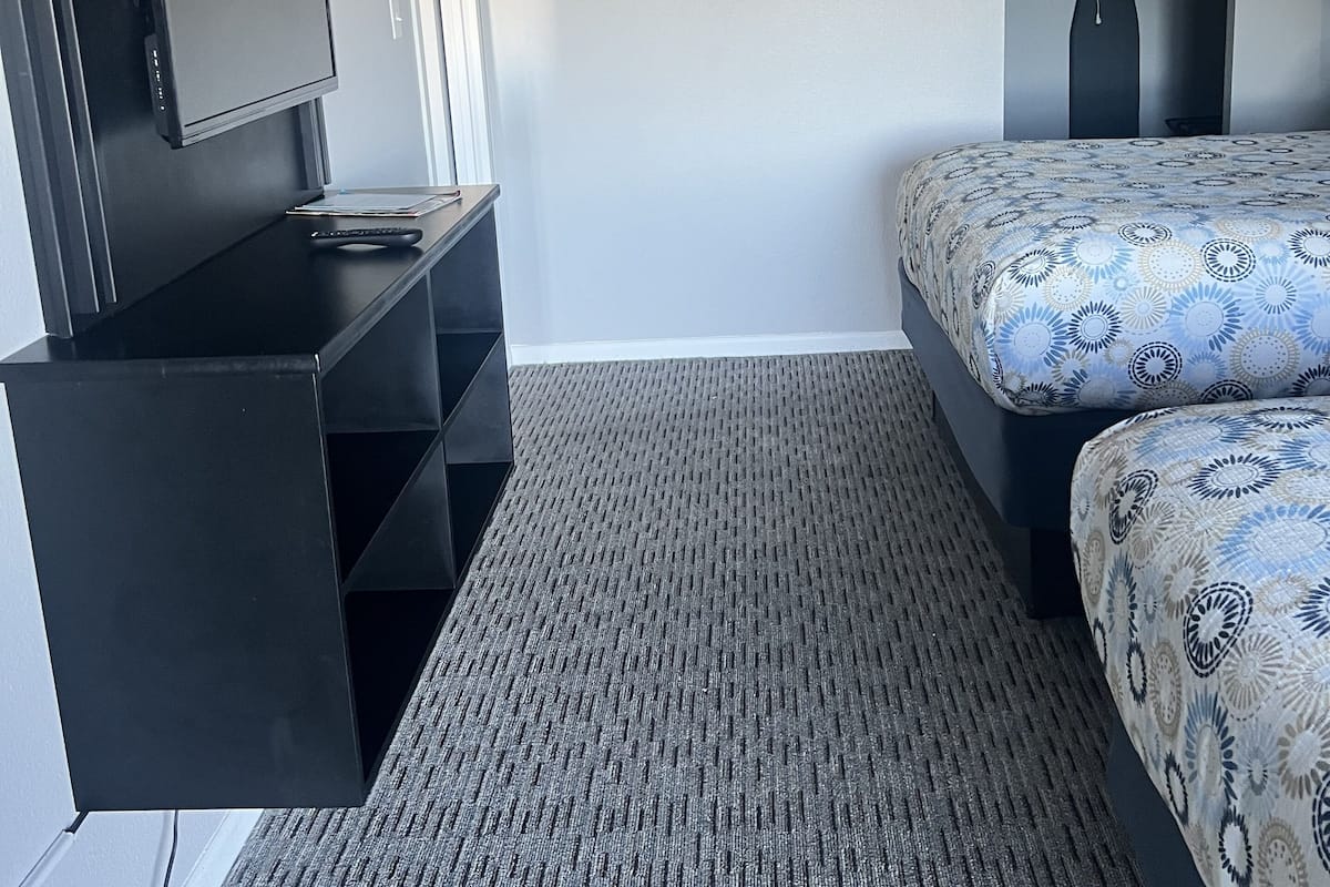 double room | desk, laptop workspace, iron/ironing board, free wifi