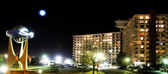 Satellite Hotel