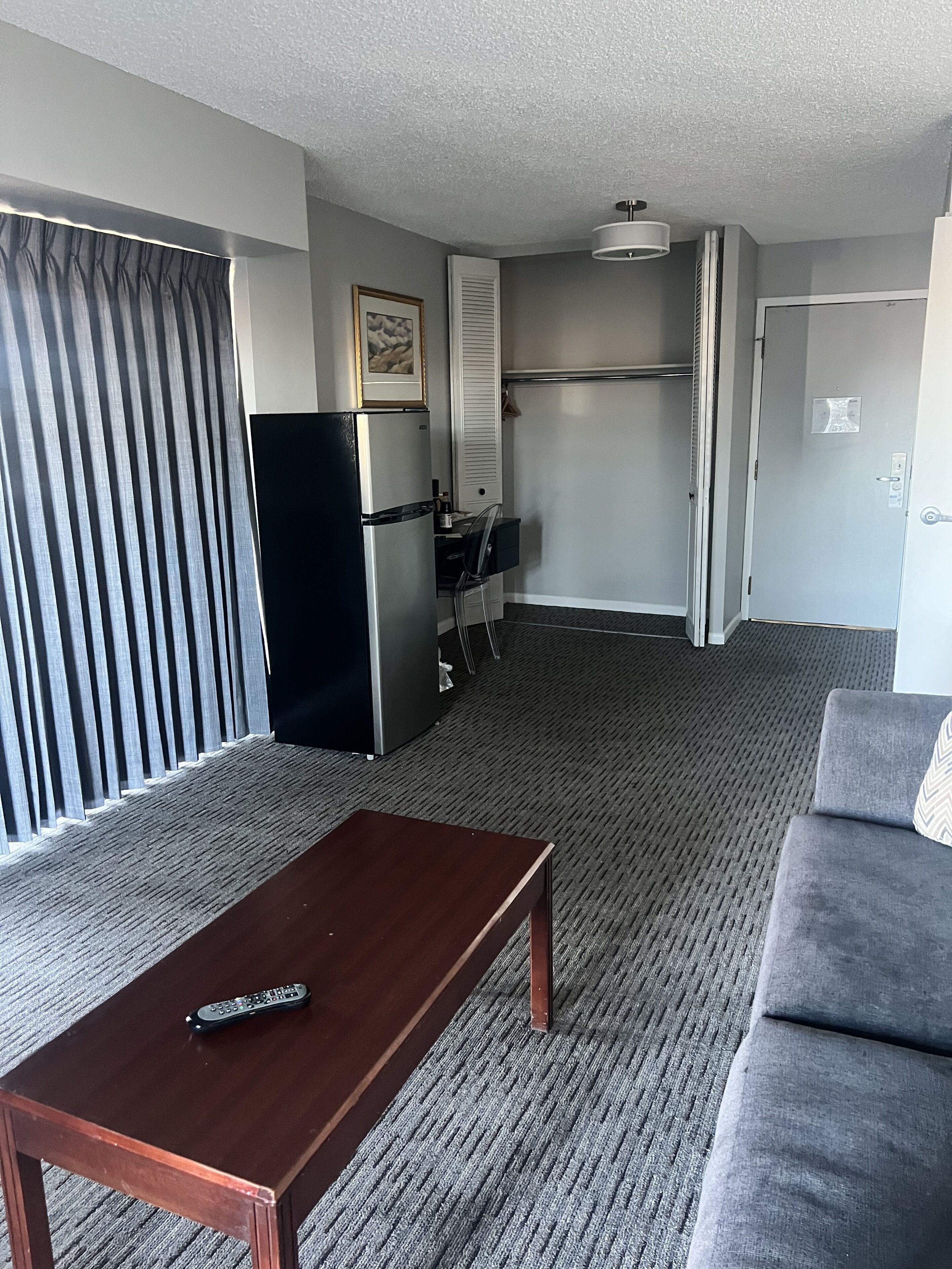 family suite, 2 queen beds | living area | 32-inch flat-screen tv with cable channels, tv