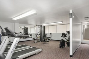 Fitness facility - Satellite Hotel (Colorado Springs)