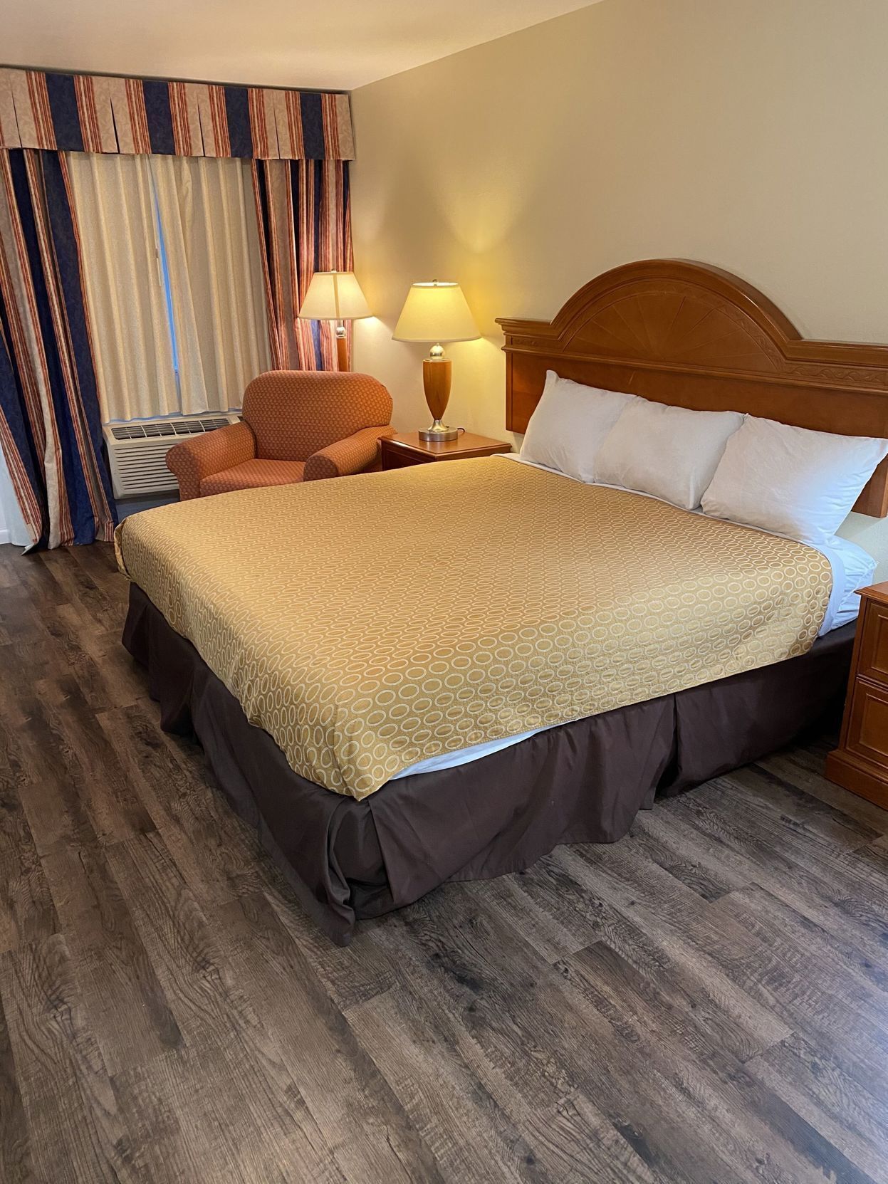Desk, free WiFi, bed sheets, wheelchair access