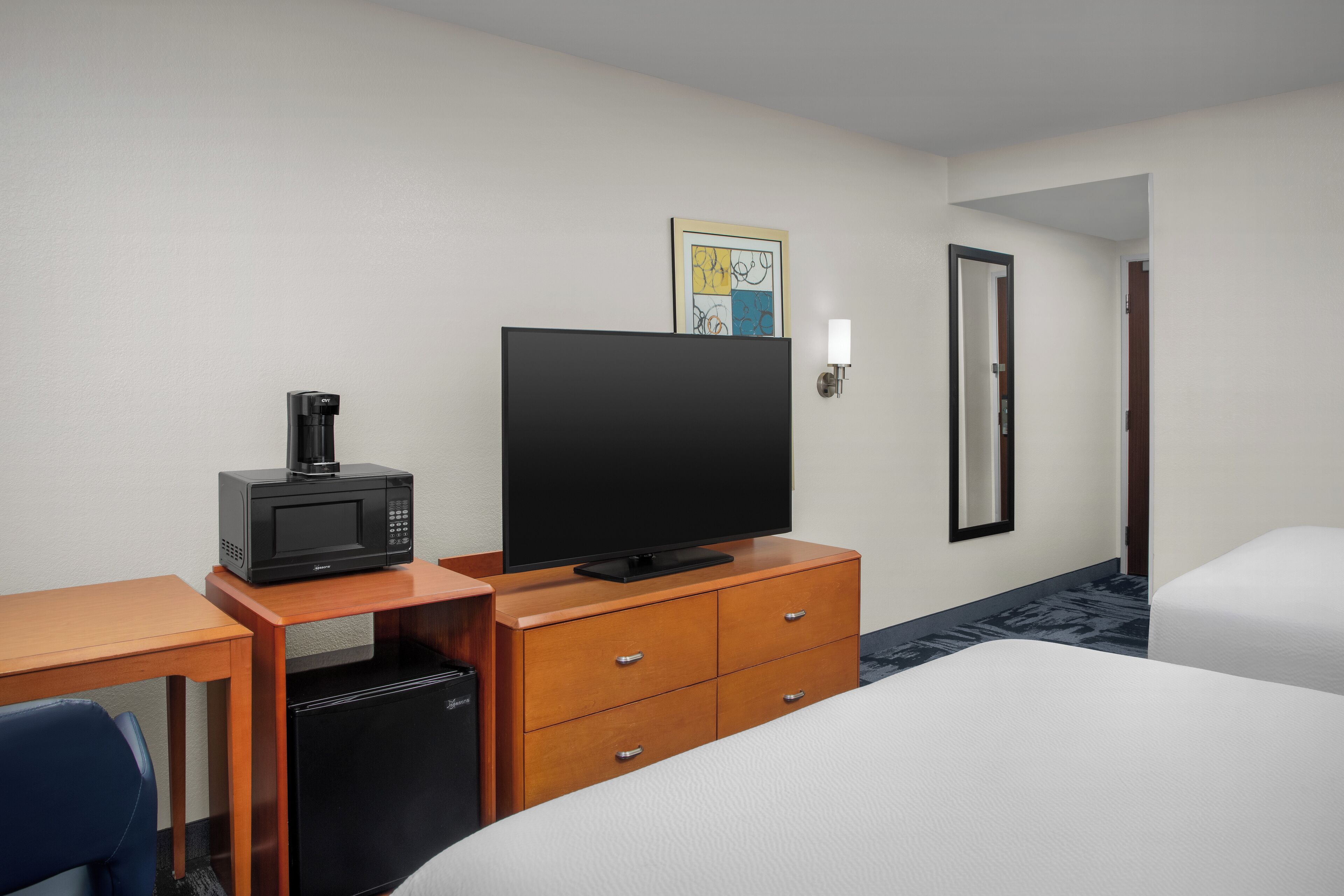 40-inch smart tv with cable channels, tv, netflix