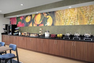 Desayuno buffet incluido todos los días