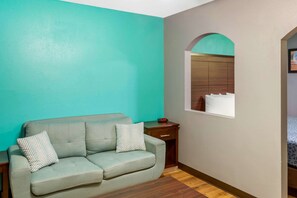 Tabla de planchar con plancha, wifi gratis y ropa de cama 