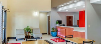 อีโคโนลอดจ์ เวสต์ - คูร์สบูเลอวาร์ด