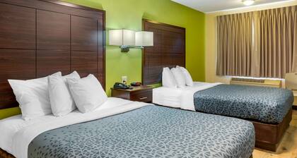 Econo Lodge West - Coors Blvd