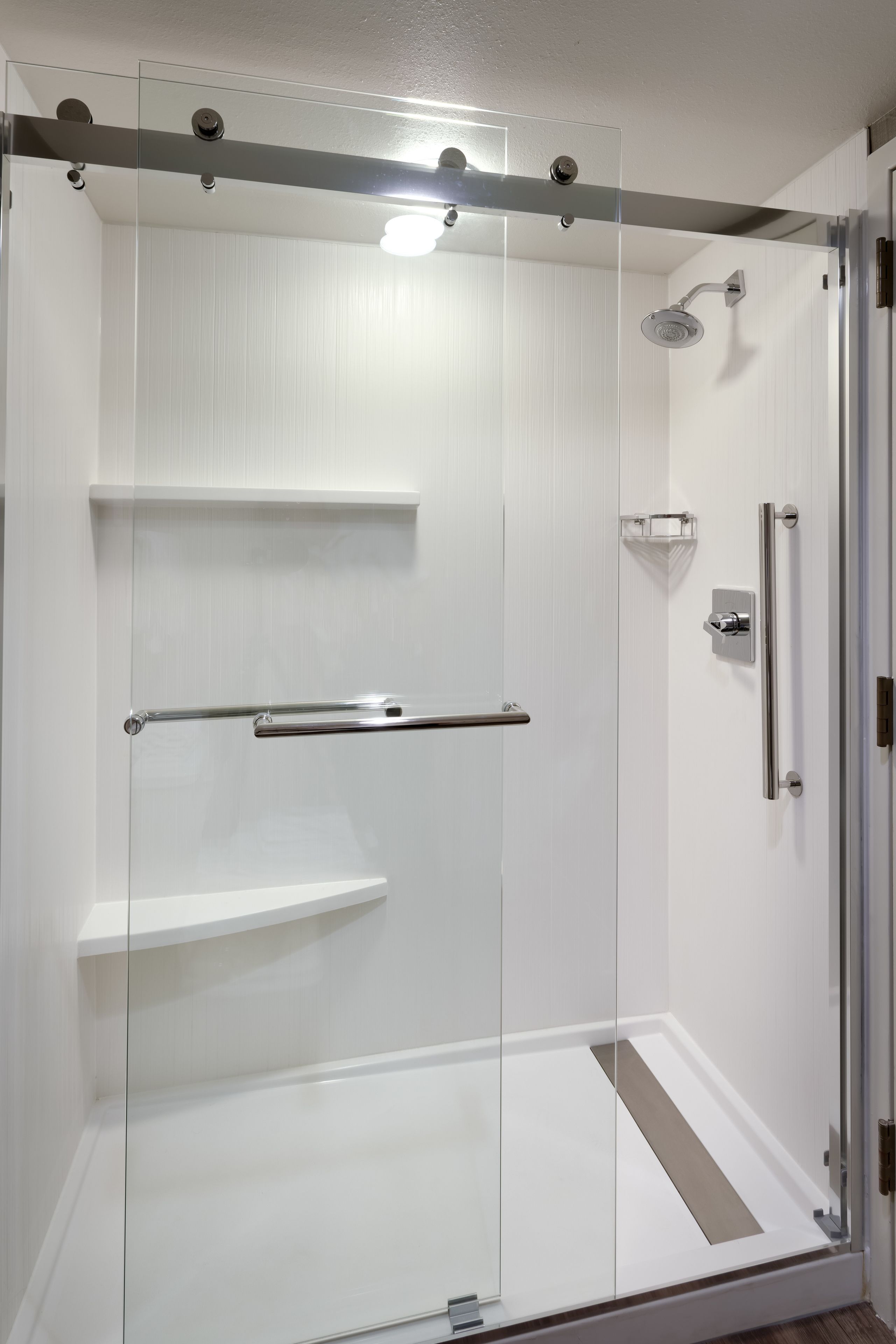 standard room, 2 queen beds | bathroom | combined shower/bathtub, free toiletries, hair dryer, towels