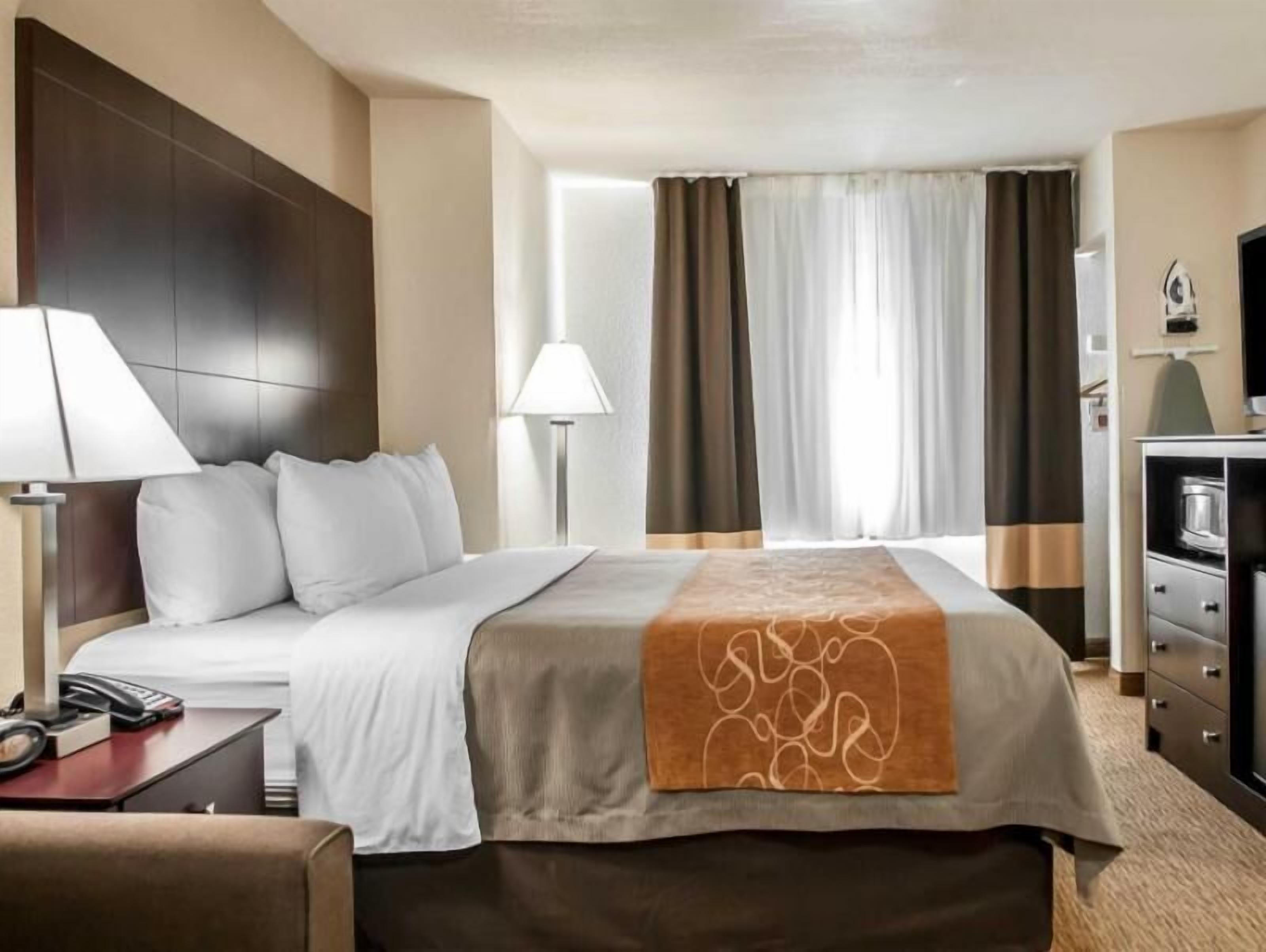 1 bedroom, premium bedding, desk, iron/ironing board