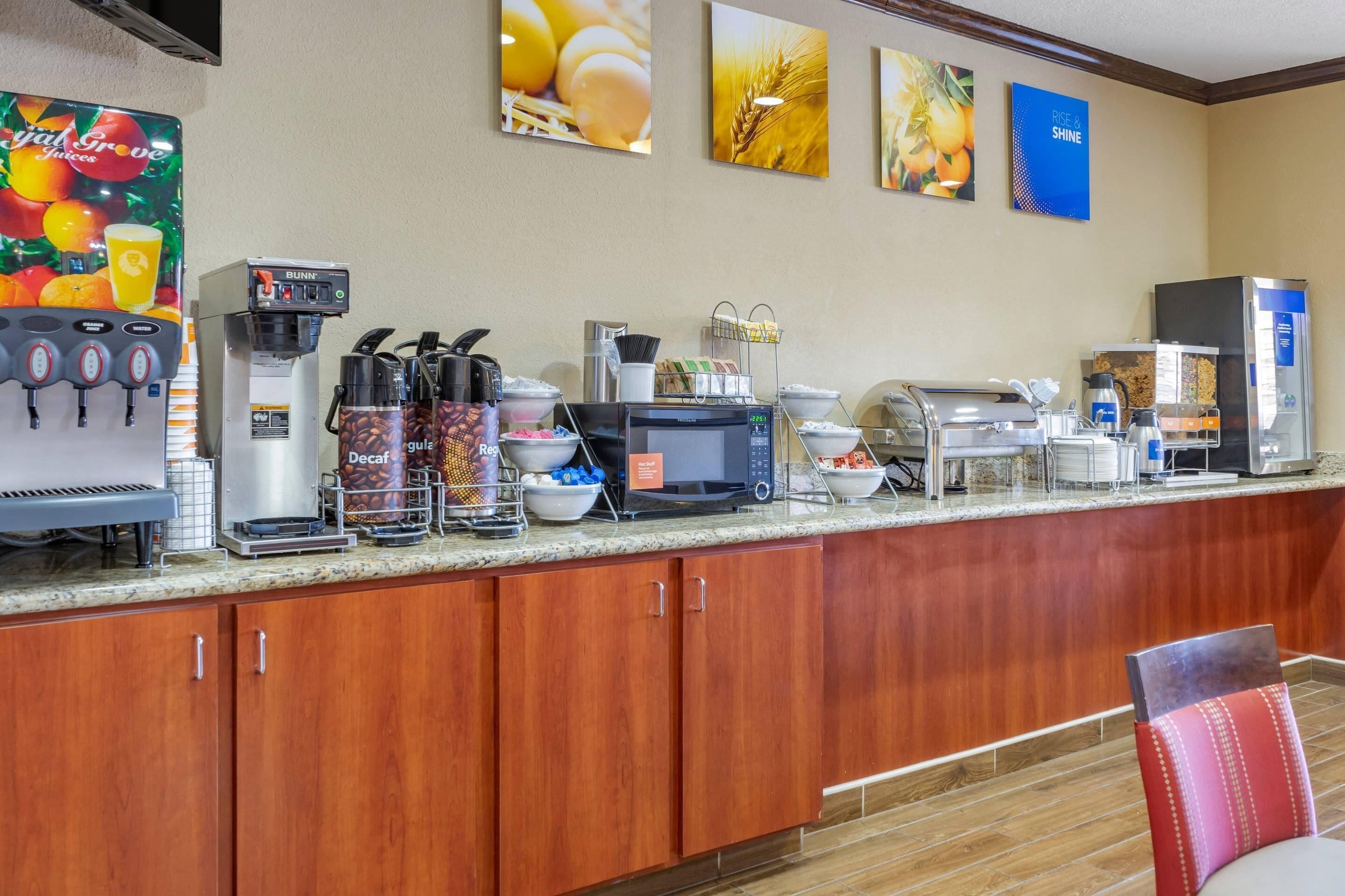 free daily continental breakfast
