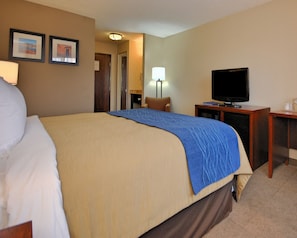 Standard Room, 1 Queen Bed, Accessible, Non Smoking | Premium bedding, pillowtop beds, desk, laptop workspace