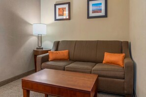 Suite, 1 King Bed, Non Smoking | Premium bedding, pillowtop beds, desk, laptop workspace - Comfort Inn Albuquerque Airport (Albuquerque)