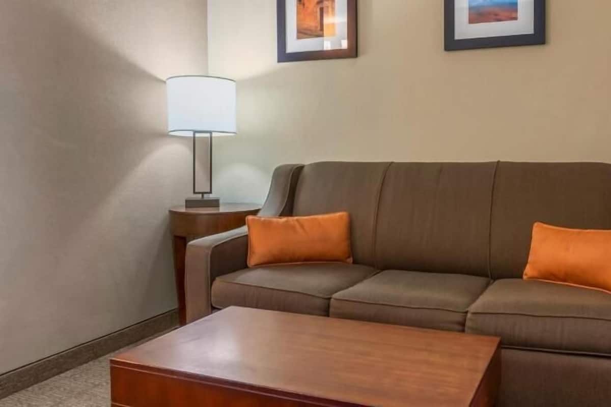 Living area | Flat-screen TV