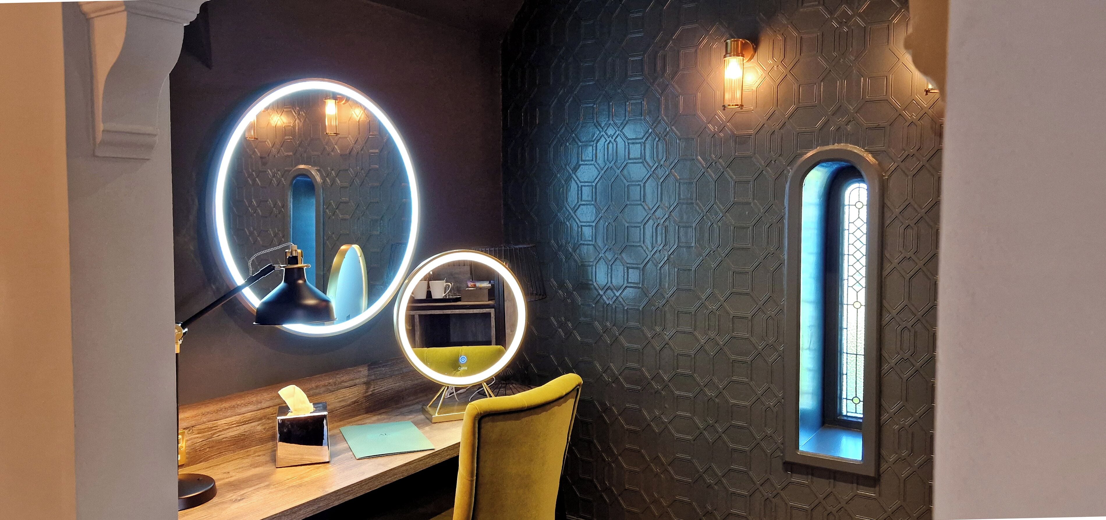 superior suite, 1 double bed | 1 bedroom, desk, iron/ironing board, free wifi