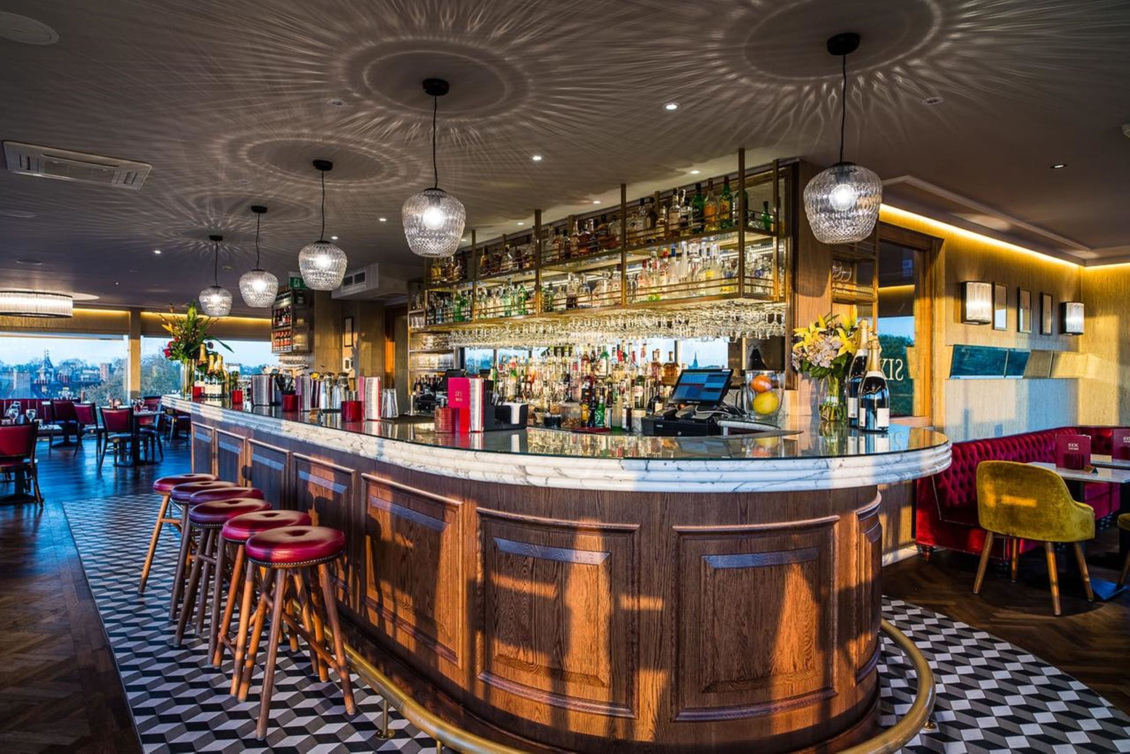 Bar (di hartanah)