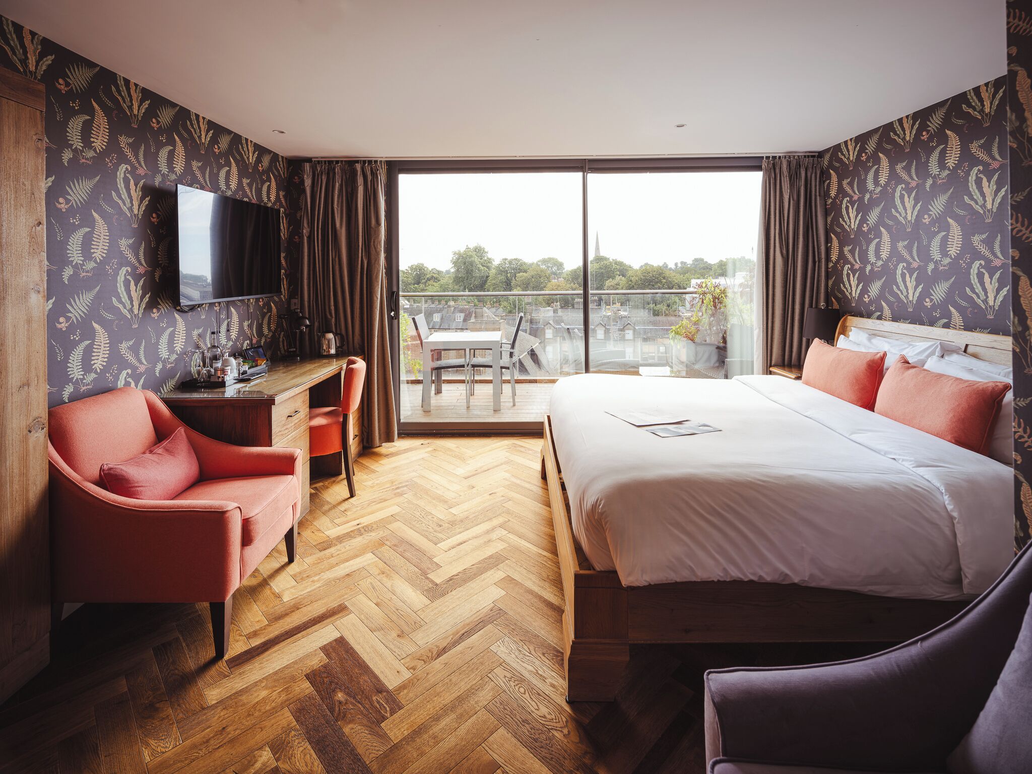 Senior Room, 1 Queen Bed (Fellows)