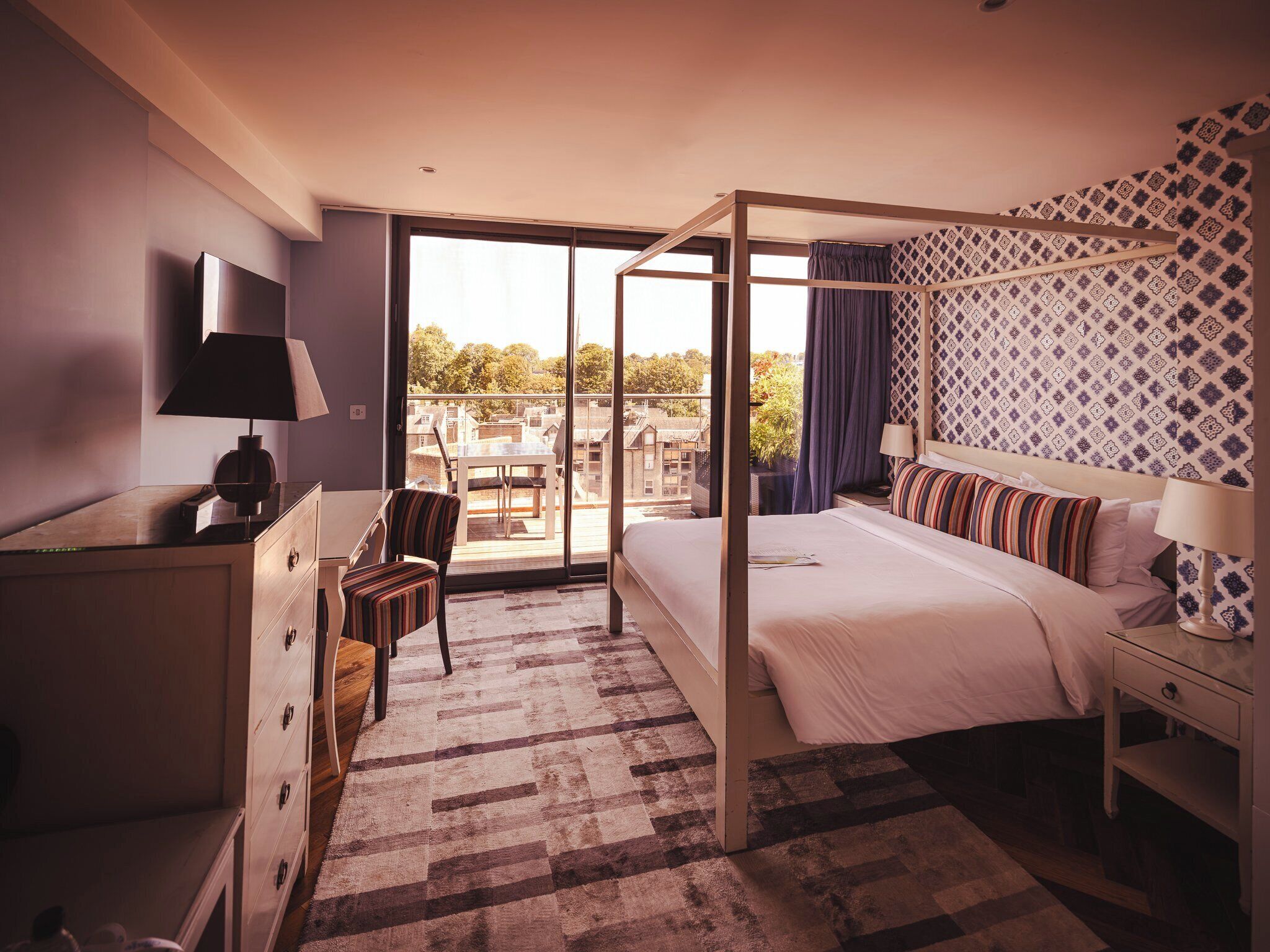 premium bedding, in-room safe, individually decorated